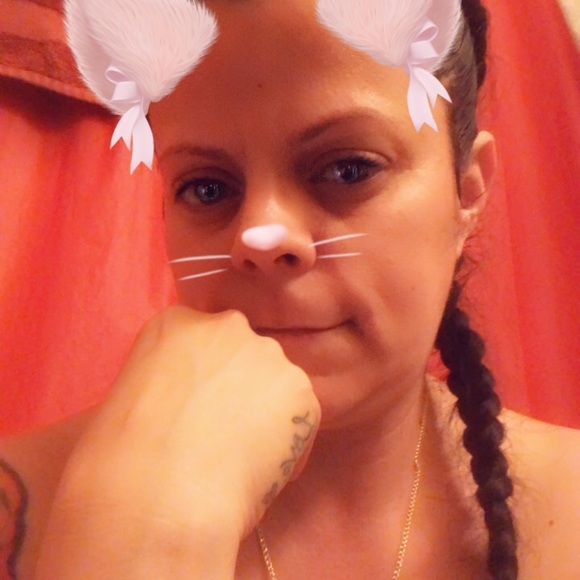 Meet your Posher, Yazmin - Picture 1 of 1